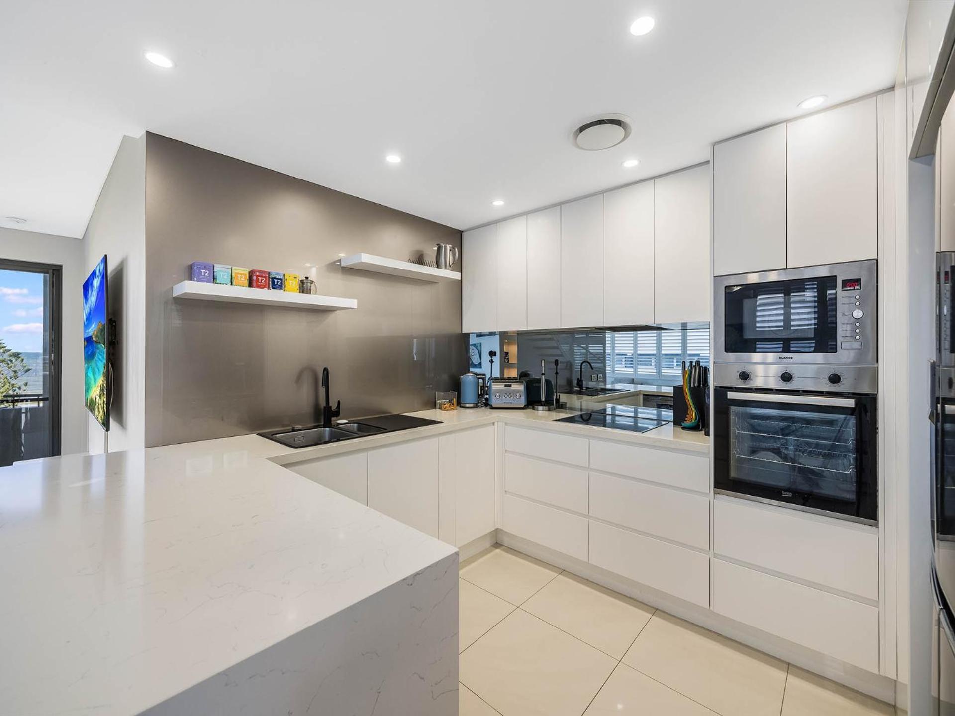 Meridian Alex Beach Apartments Alexandra Headland Bagian luar foto