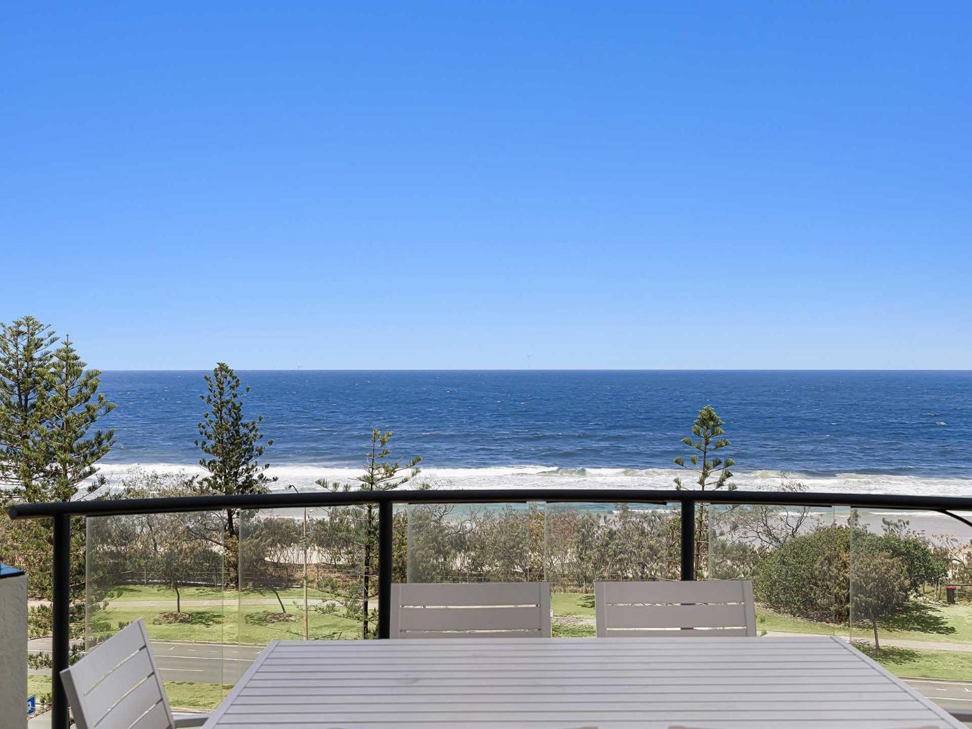 Meridian Alex Beach Apartments Alexandra Headland Bagian luar foto
