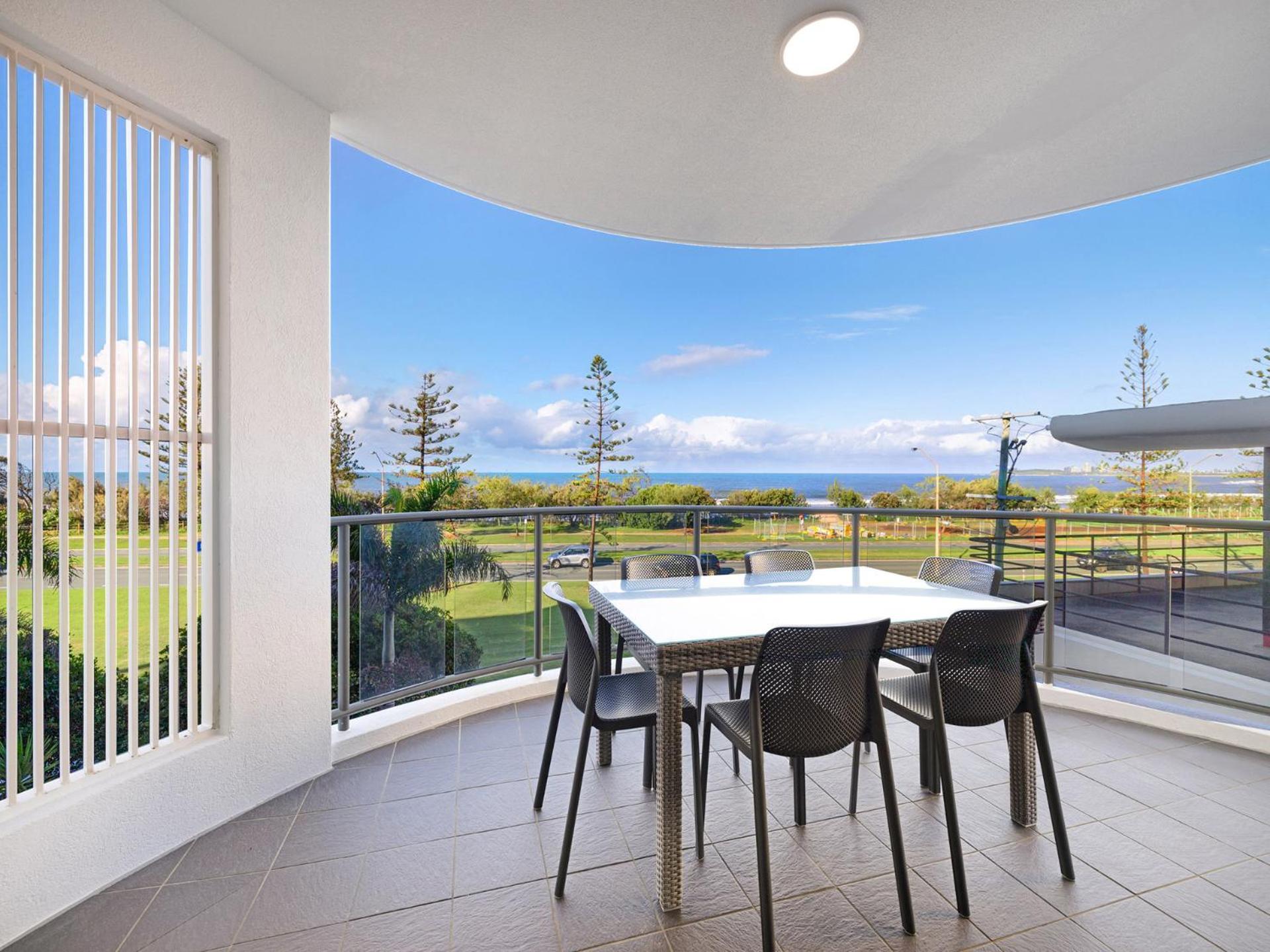 Meridian Alex Beach Apartments Alexandra Headland Bagian luar foto